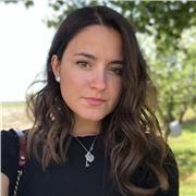 Ragazza si rende disponibile per ripetizioni di Spagnolo